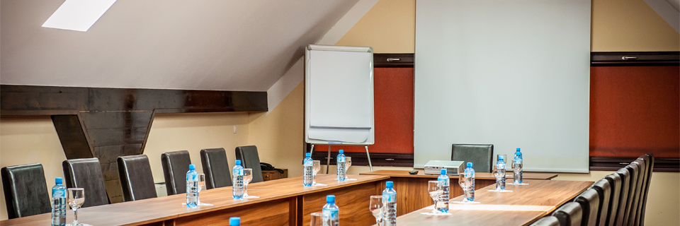 Sala de conferinte de la Hotel Class Sibiu, model 1 de aranjare